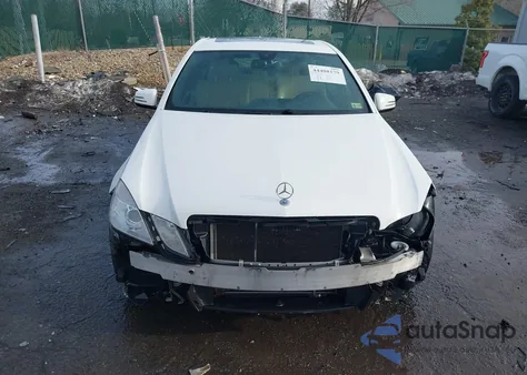 2013 Mercedes-Benz E 350 4Matic z USA, uszkodzony, nr VIN WDDHF8JB6DA751657